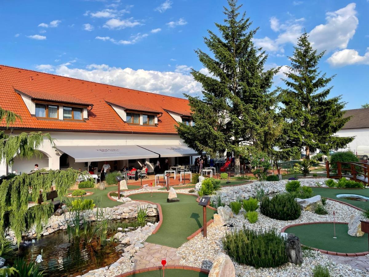 Tisnovska Rychta Hotel Eksteriør billede